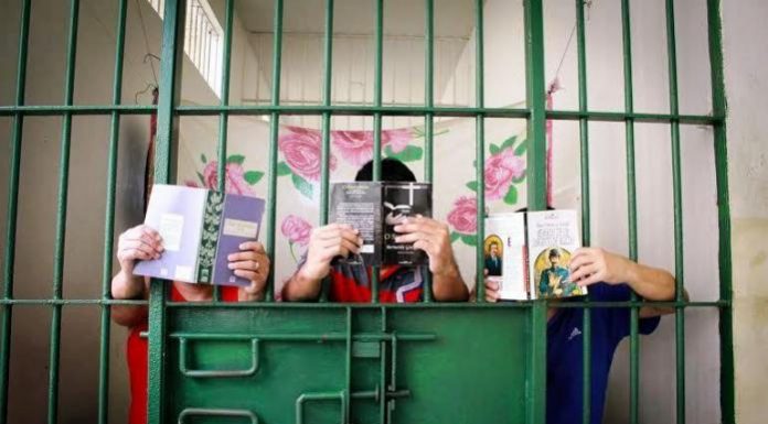 Detentos são Premiados em concurso de contos de Natal