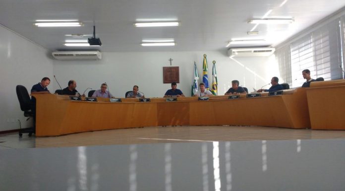 VEREADORES REALIZAM VOTAÇÃO PARA ALTERAÇÃO DE QUATRO PROJETOS IMPLANTADOS NO MUNICÍPIO