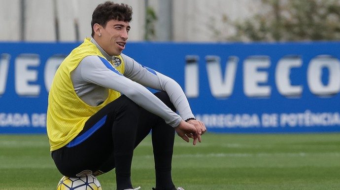 Coritiba confirma o contrato do atacante Rildo