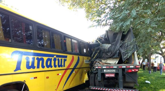 ENGAVETAMENTO ENVOLVEU QUATRO VEÍCULOS NA BR 373 EM CORONEL VIVIDA.