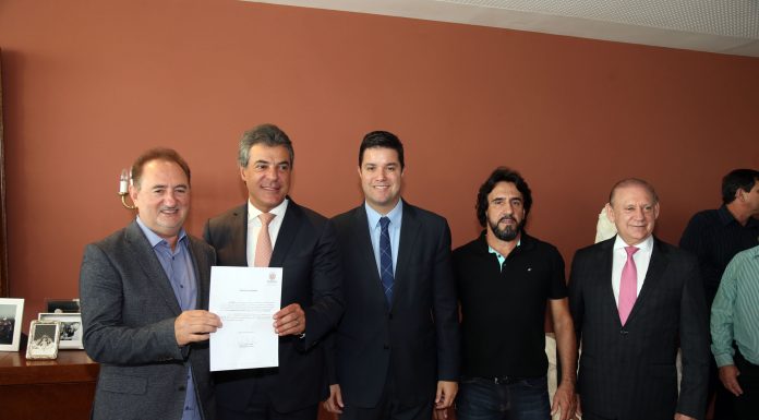 Prefeito Ademir e vice Cezar buscam recursos junto ao governo estadual