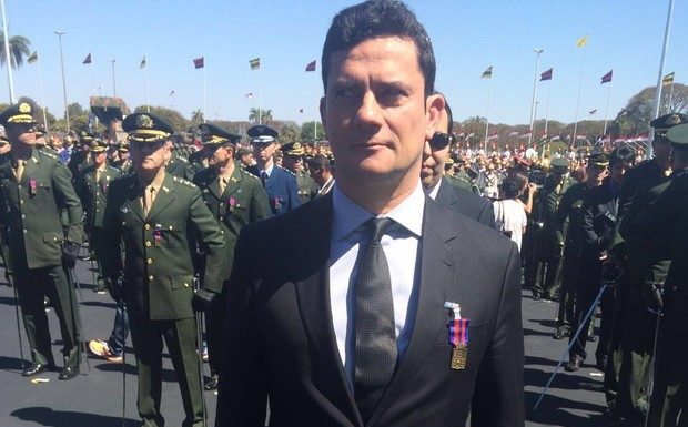 Exército abraça causa de Sérgio Moro e diz que guerra à corrupção é de todos