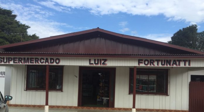 Assalto a mão armada em estabelecimento no Bairro Soledade