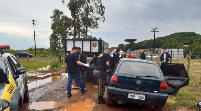 É feita a identificação de corpo que estava próximo a BR 280, dentro de GOL com placa de Vitorino.