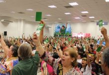Professores e funcionários entram em greve a partir do dia 2 no Paraná