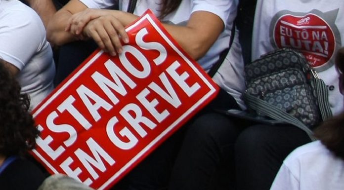 Professores da Rede Estadual entram em greve no Paraná